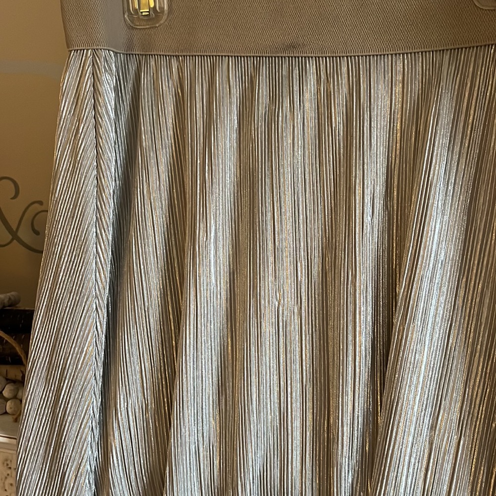 Lane Bryant Gold Shimmer Pleated Maxi Skirt 14/16 - Picture 2 of 6
